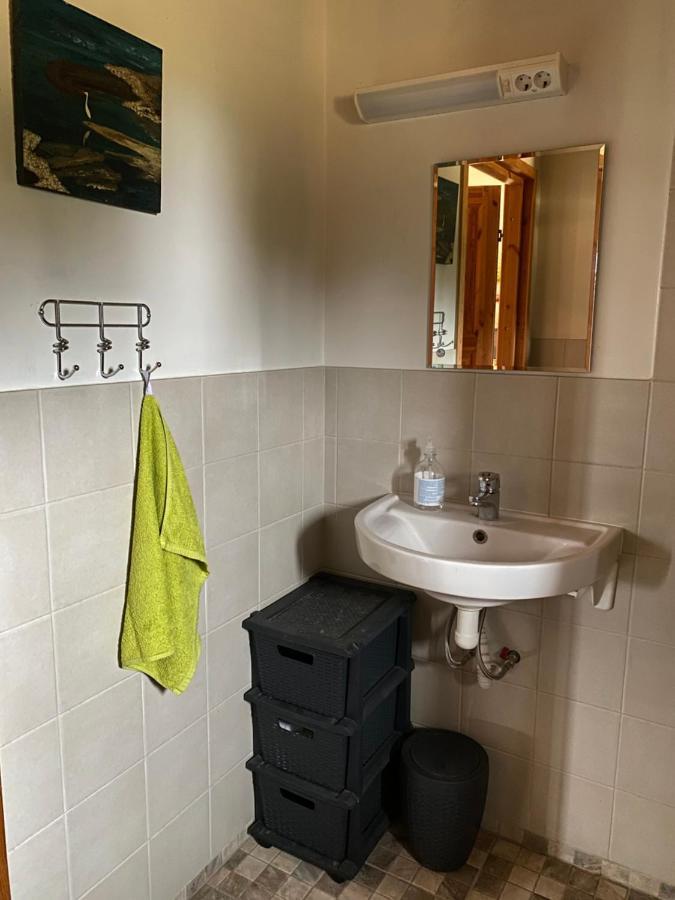Kasteheina Kodu Guest House Voka Bagian luar foto